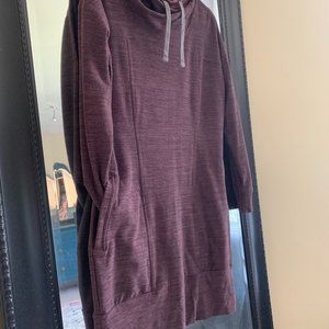 Light Weight Toad & Co Tunic.  Hidden pockets.